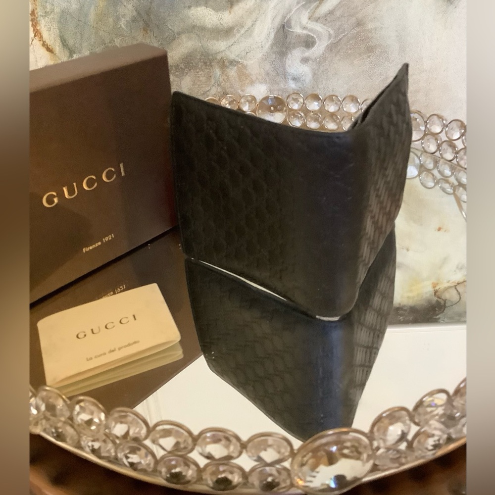 🔥GUCCI🔥 Micro Guccissima GG Black Leather Bi-Fold Wallet - Picture 2 of 14